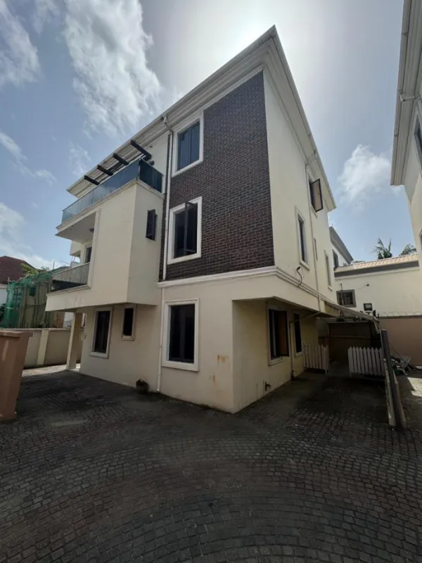 house photo